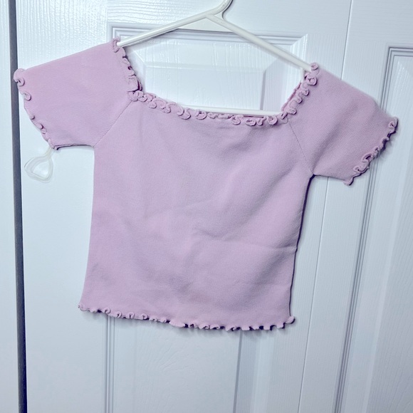 JUNIORS PINK SCALLOPED TRIM CROP TOP - Picture 1 of 4